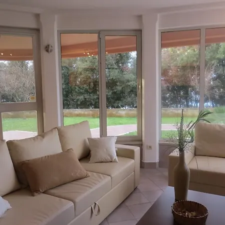Apartment Seafront Pula