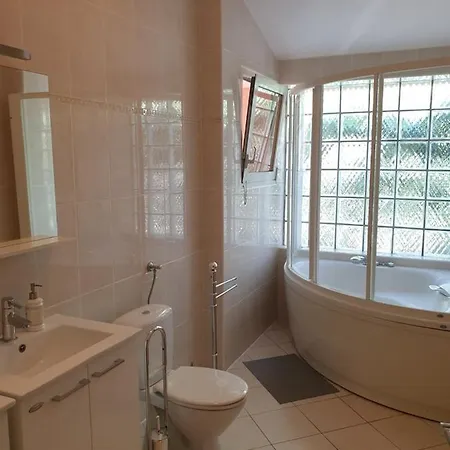 Apartment Seafront Pula