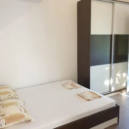 Seafront Apartment *