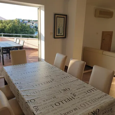 Apartment Seafront *