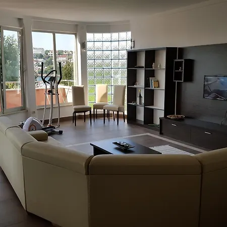 Seafront Apartman