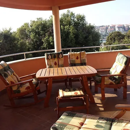 Seafront Apartment *