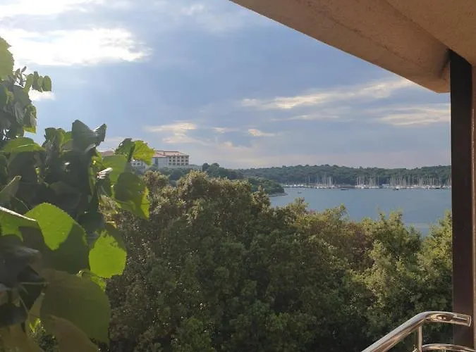 Seafront 아파트 풀라