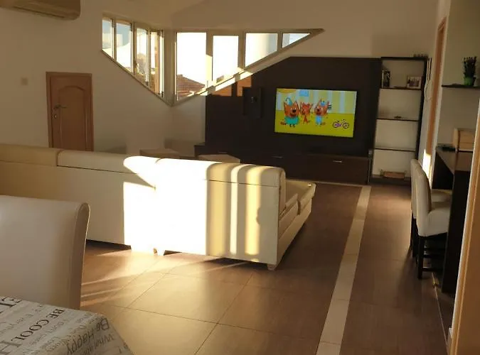 Seafront 아파트 풀라