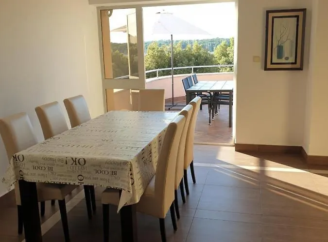 Seafront 아파트 풀라